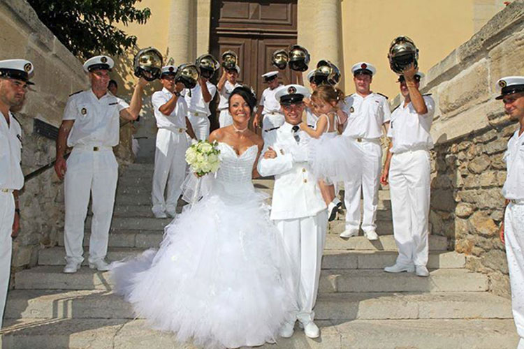 L'uniforme pour le mariage