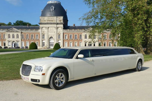 Location de véhicules: Limousine Chrysler