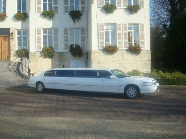 Location de véhicules : Limousine Lilcoln Princess