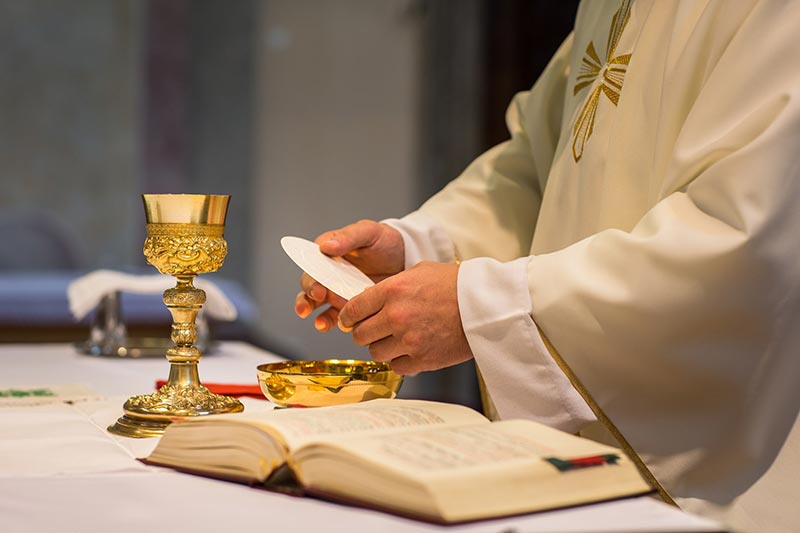 Organiser les cérémonies religieuses et les rituels traditionnels