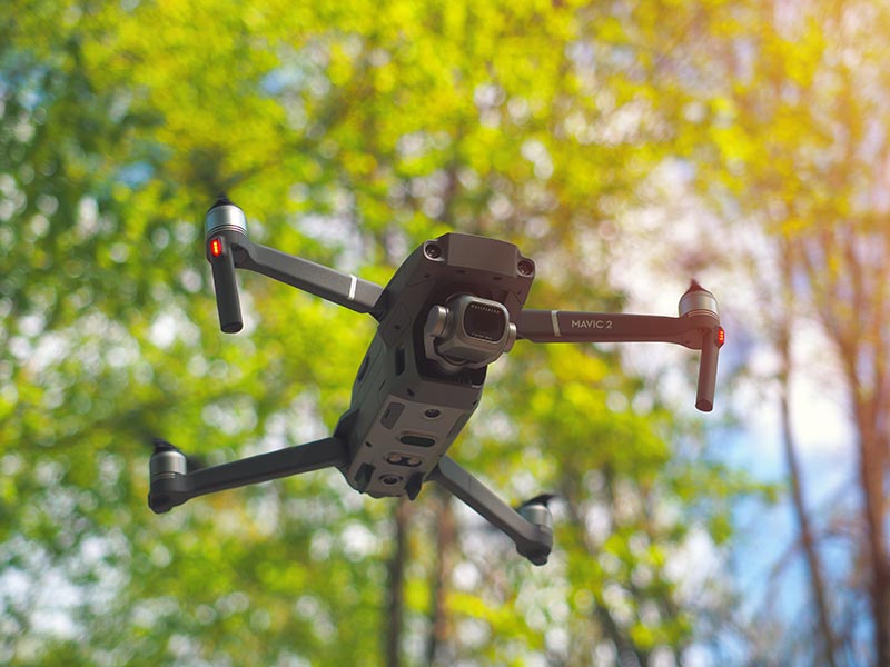 Minimiser les perturbations causées par un drone lors d'un mariage, c’est possible