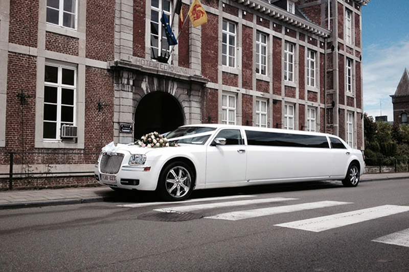 limousine-black-and-white-13