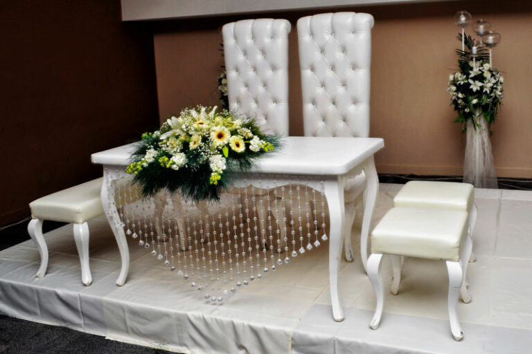 louez mobilier unique pour mariage inoubliable