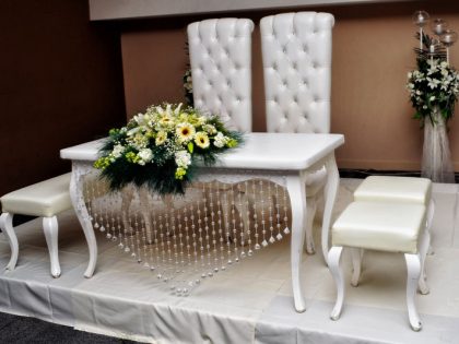 louez-mobilier-unique-pour-mariage-inoubliable